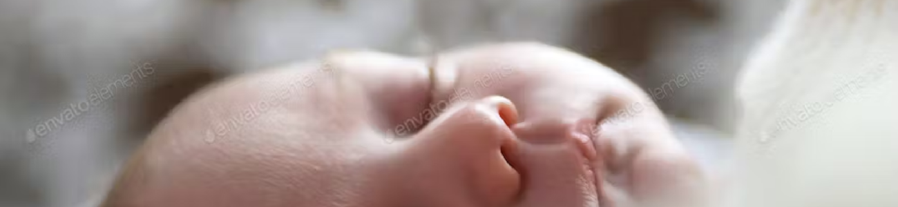 Bébé apaisé après son allaitement